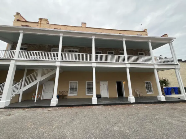 $1,750 | 126 Alexander Street, Unit A, Charleston, SC 29403