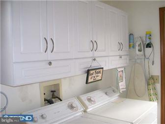 369 Harding Highway Carneys Point, NJ 08069 - Photo 6 of 10 Laundry Room