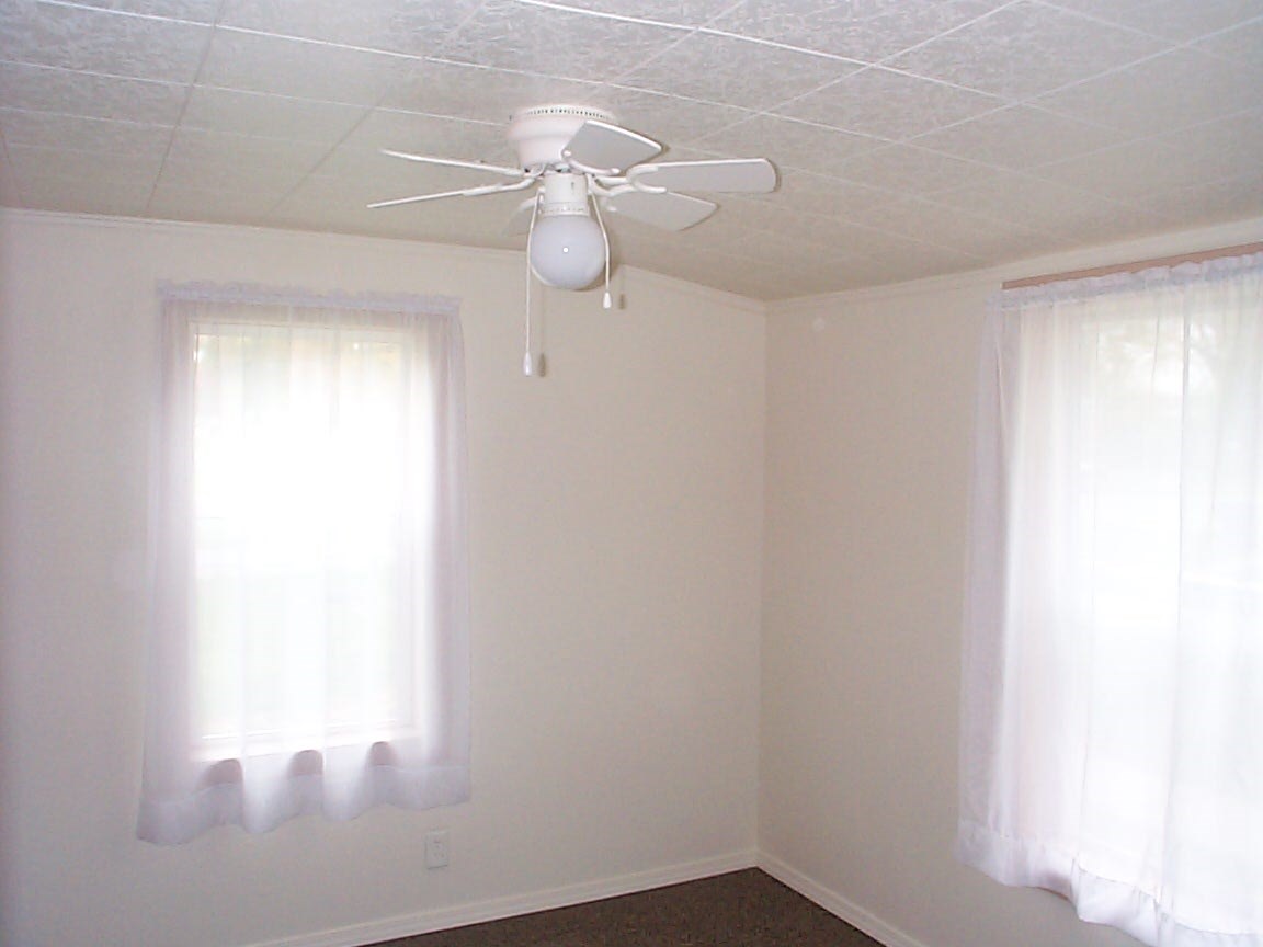 146 Walnut Street Butler, IN 46721 - Photo 7 of 12