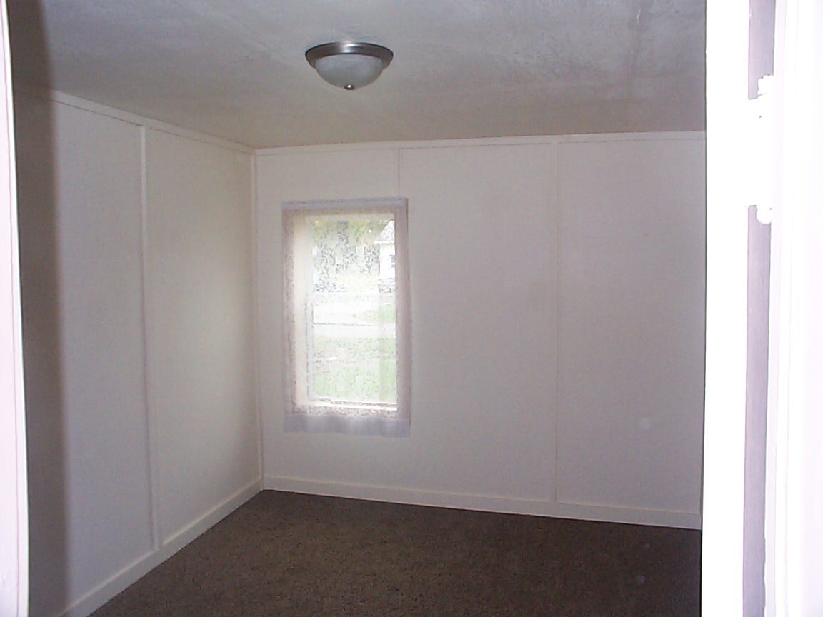 146 Walnut Street Butler, IN 46721 - Photo 8 of 12