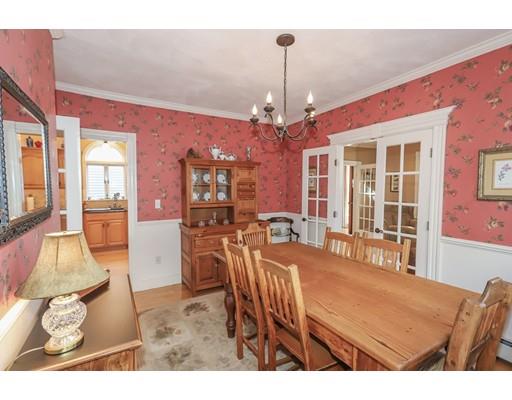 16 Elmwood Road Swampscott, MA 01907 - Photo 10 of 28 Gallery Image 10