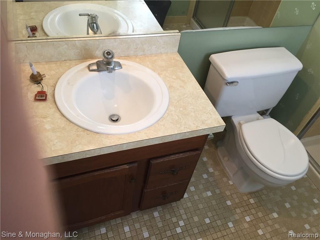 1821 Reis Court, Unit 178 Rochester Hills, MI 48309 - Photo 18 of 39