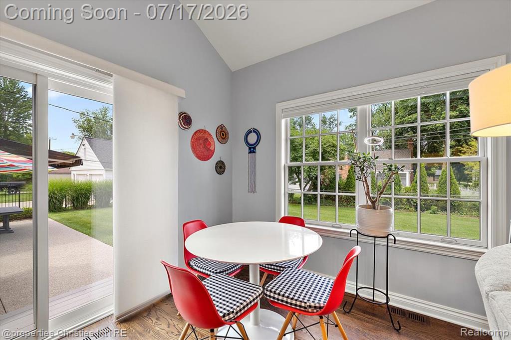 18244 Beverly Road Beverly Hills, MI 48025 - Photo 43 of 80