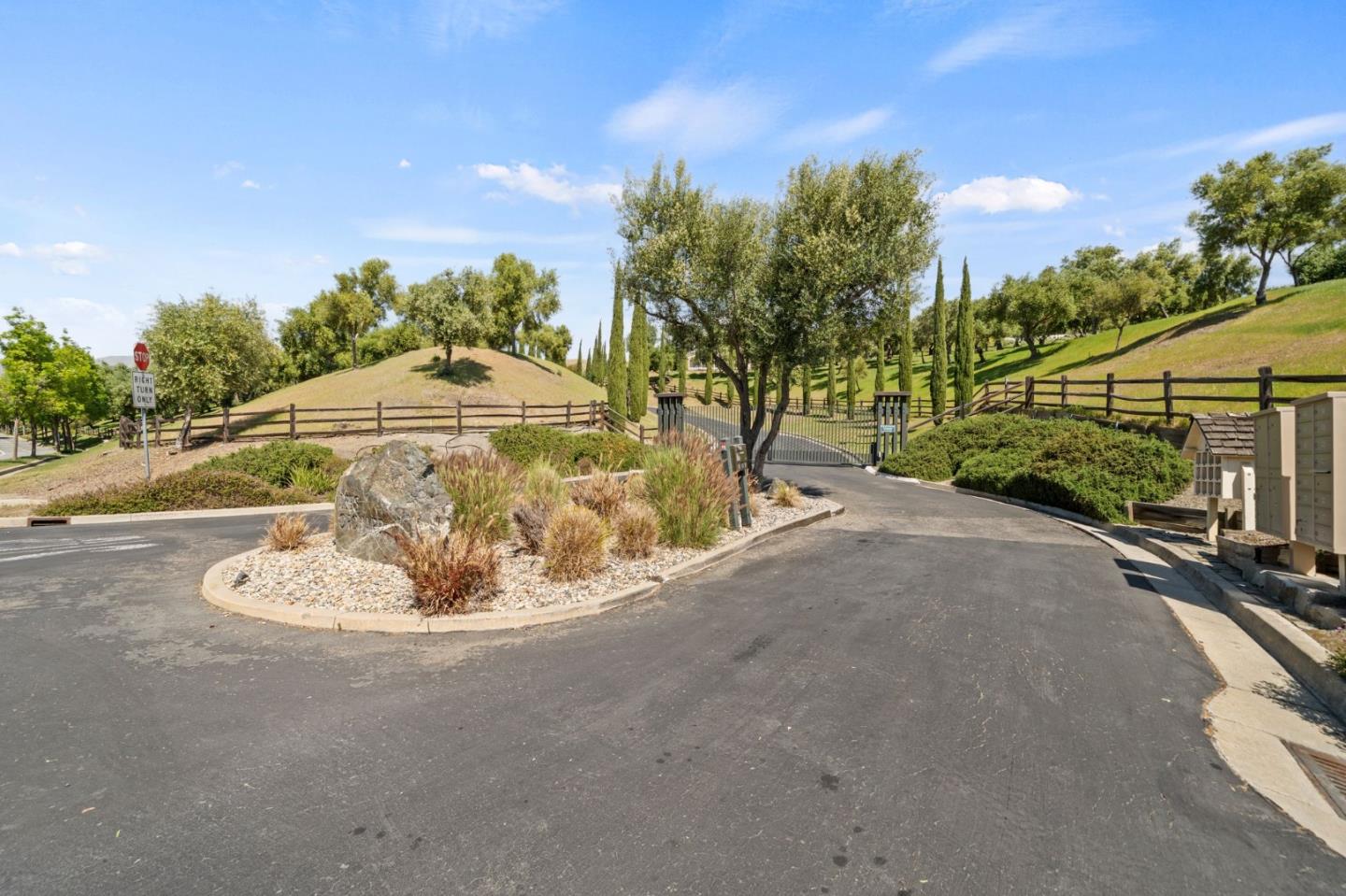 2698 Greenrock Road Milpitas, CA 95035 - Photo 75 of 99