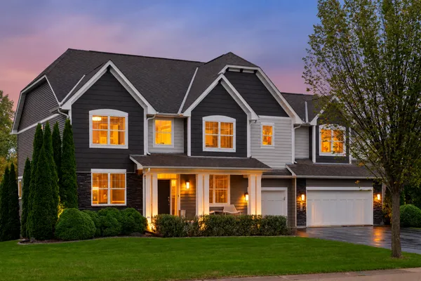 $899,900 | 2555 Heron Lane, Victoria, MN 55386