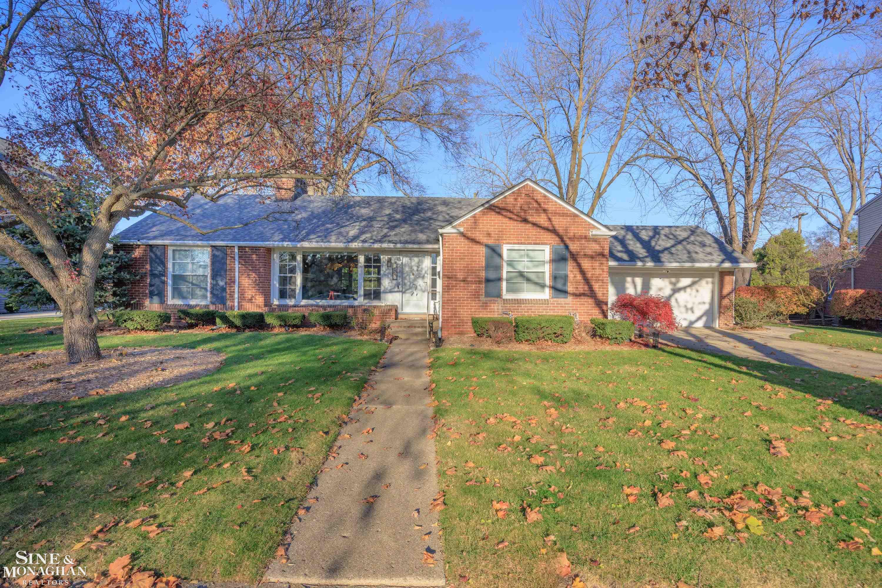 474 Lexington Road Grosse Pointe, MI 48236 - Photo 1 of 62 50162736-4c6ac6fe-7ec9-4905-bf78-325efca560d8.JPG