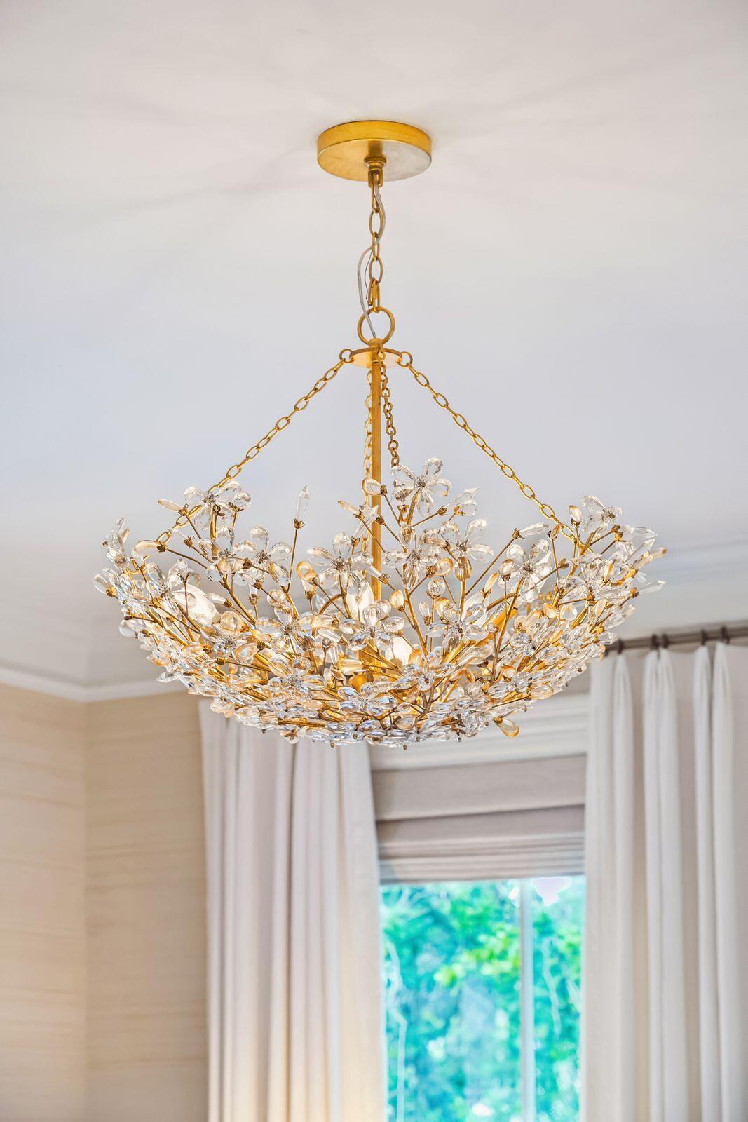 95 Church Street Charleston, SC 29401 - Photo 37 of 87 Chandelier