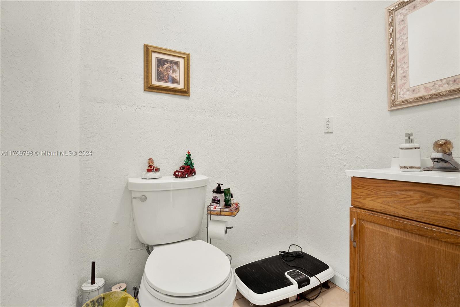 8135 Southwest 26th Street Miami, FL 33175 - Photo 28 of 40 Gallery Image 28