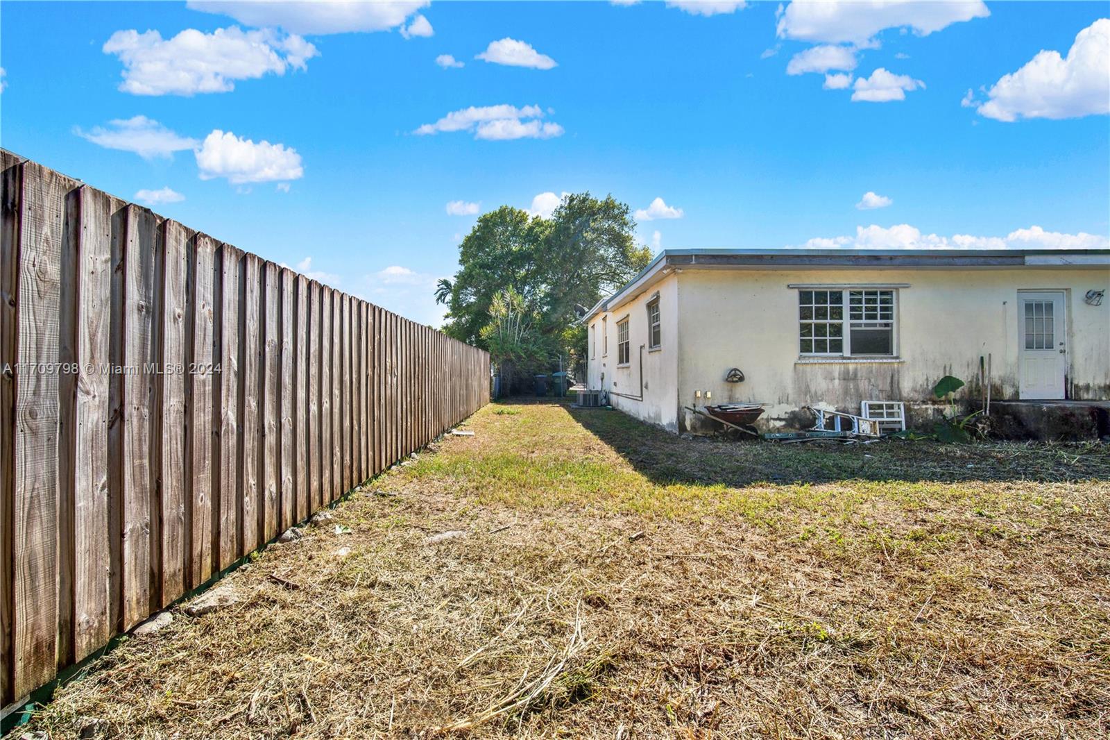 8135 Southwest 26th Street Miami, FL 33175 - Photo 33 of 40 Gallery Image 33