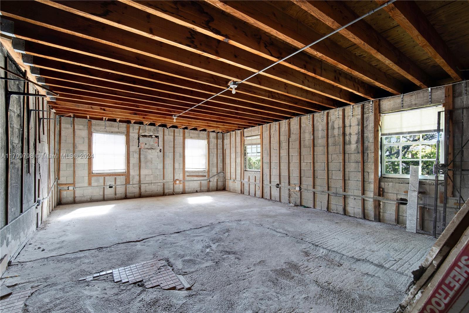 8135 Southwest 26th Street Miami, FL 33175 - Photo 39 of 40 Gallery Image 39