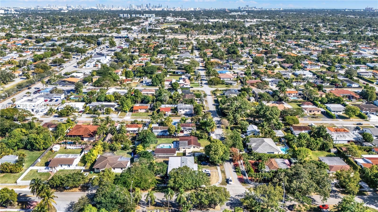 8135 Southwest 26th Street Miami, FL 33175 - Photo 5 of 40 Gallery Image 5