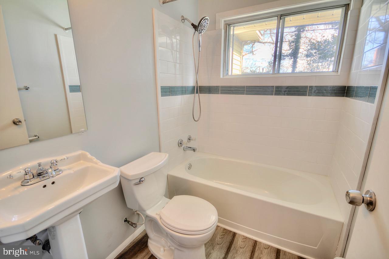28 Jasmine Road Levittown, PA 19056 - Photo 14 of 21