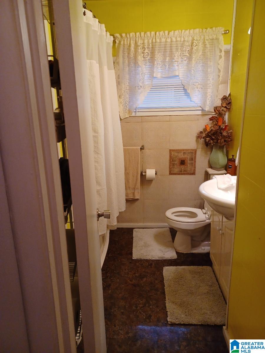 1532 17th Way Southwest Birmingham, AL 35211 - Photo 9 of 10