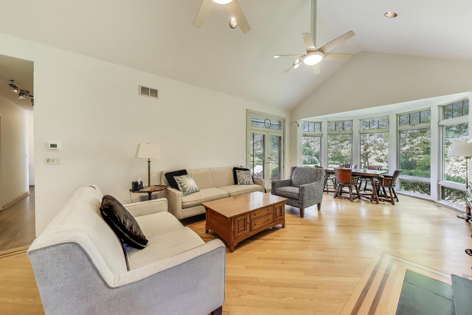 1295 Sunview Lane Winnetka, IL 60093 - Photo 13 of 36