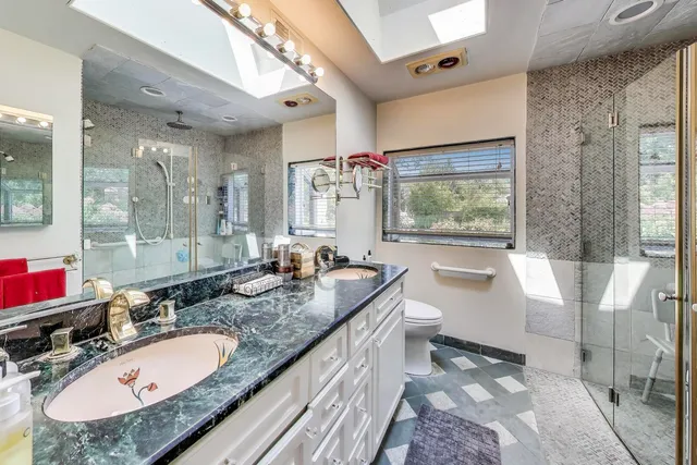 $1,299,000 | 1295 Sunview Lane, Winnetka, IL 60093