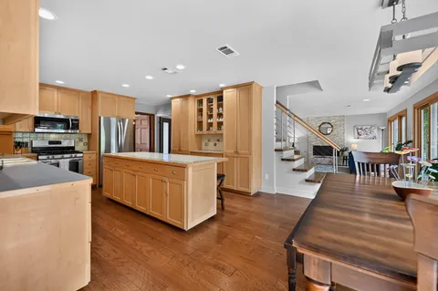 $1,590,000 | 1903 Holly Hill Drive, Austin, TX 78746