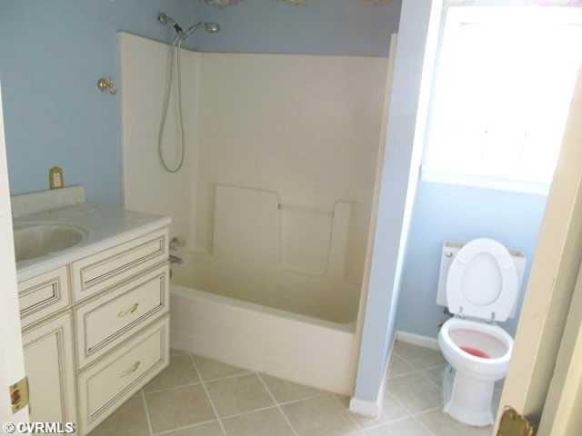 162 Columbia Road Cartersville, VA 23027 - Photo 13 of 17 Bathroom