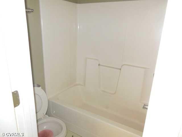 162 Columbia Road Cartersville, VA 23027 - Photo 7 of 17 Master Bath