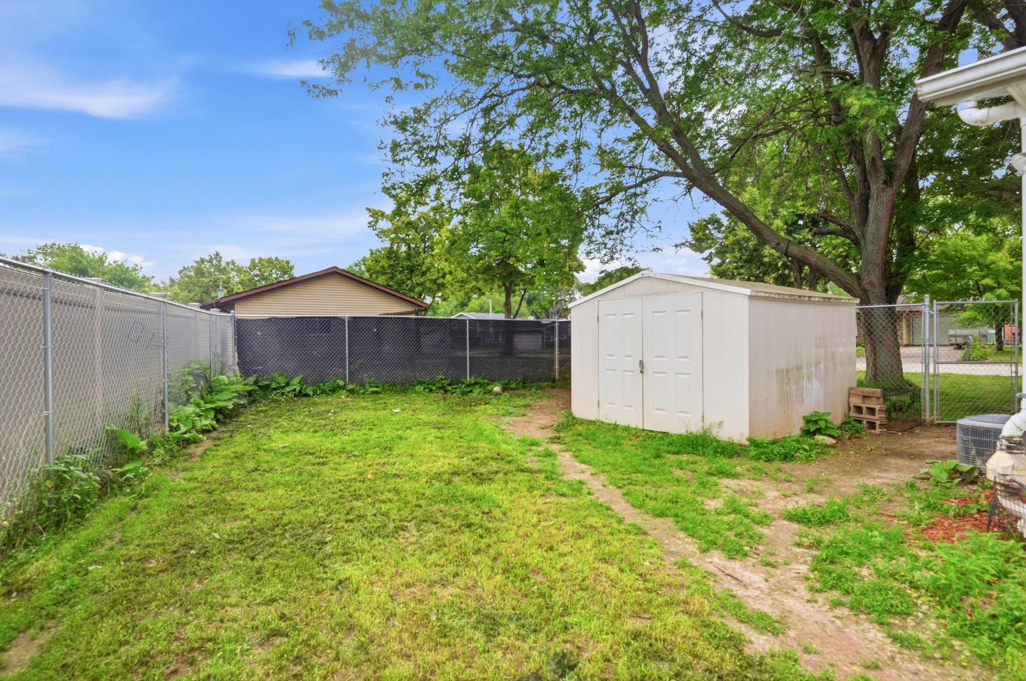 2525 Heather Road Green Bay, WI 54311 - Photo 25 of 27