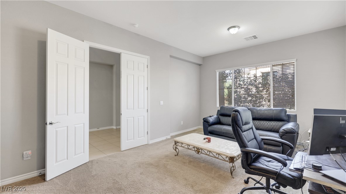 9635 Ramon Valley Avenue Las Vegas, NV 89149 - Photo 26 of 88