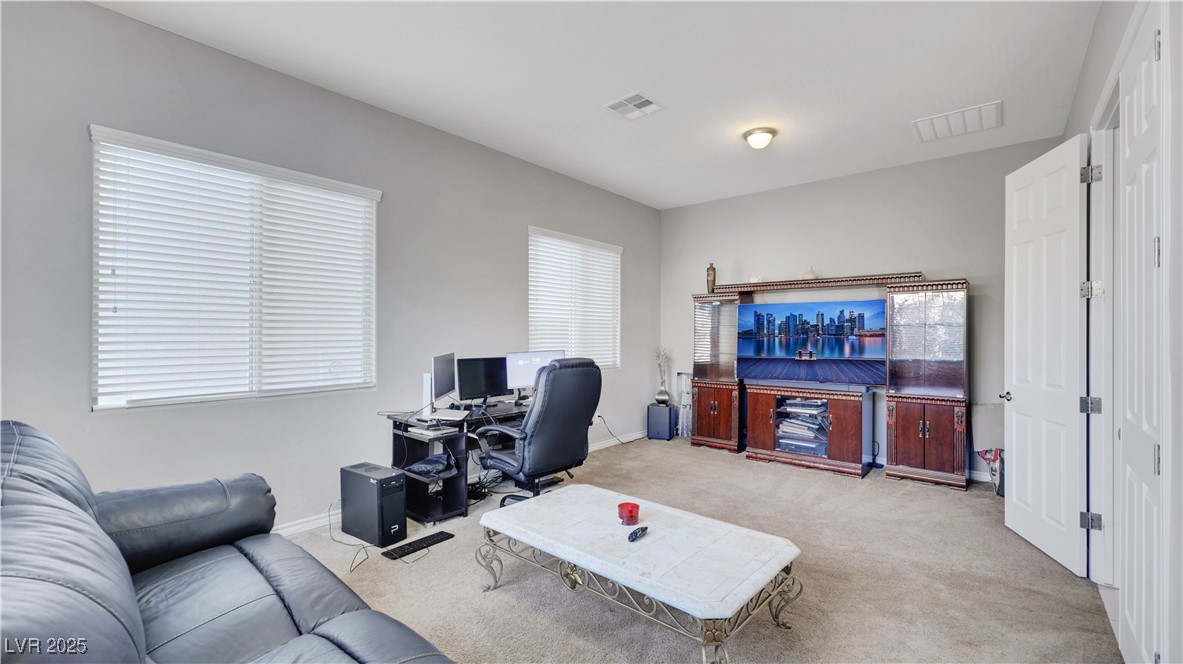 9635 Ramon Valley Avenue Las Vegas, NV 89149 - Photo 5 of 88