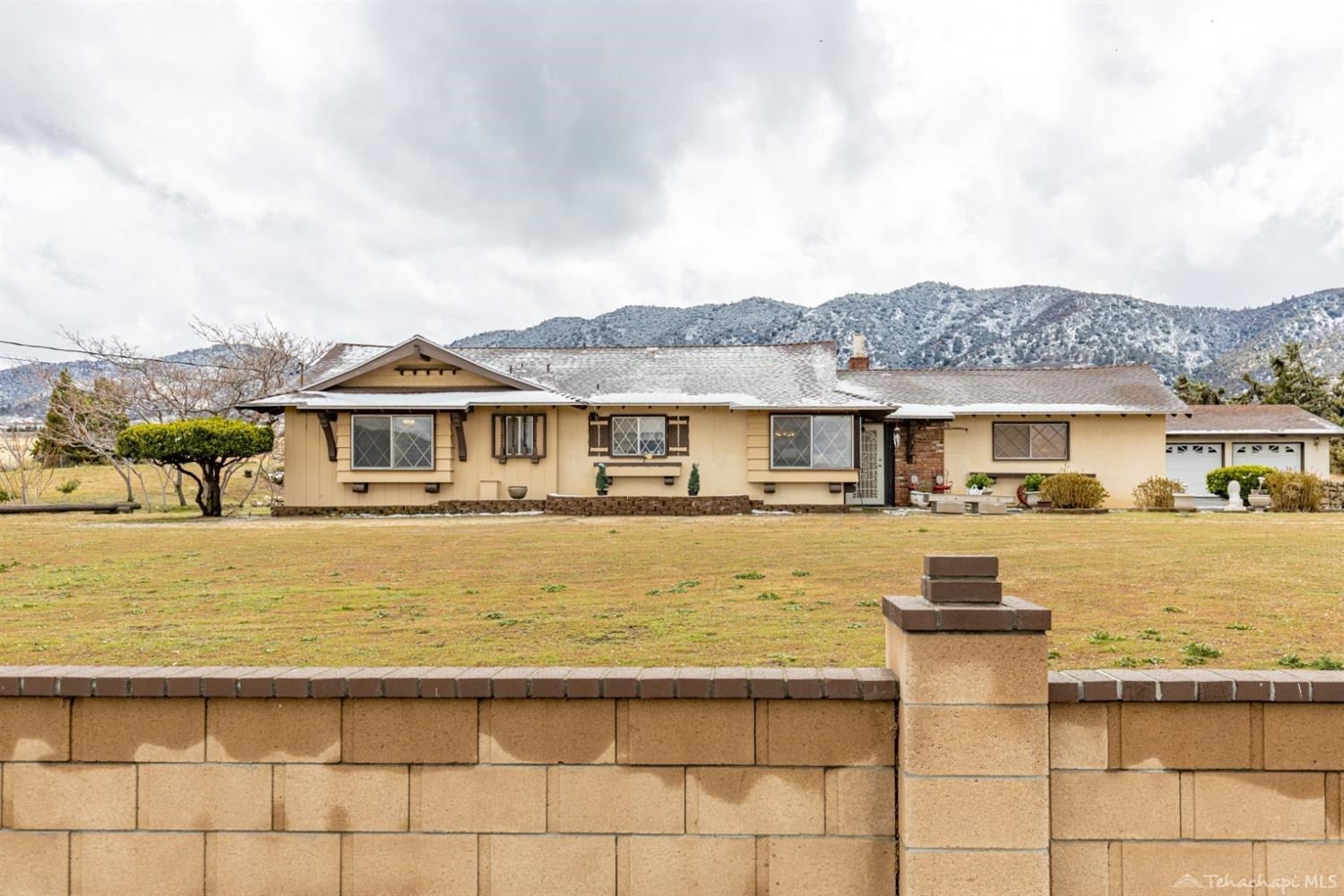 19940 Chinook Street Tehachapi, CA 93561 - Photo 2 of 32 Gallery Image 2