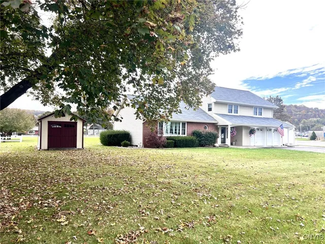 $365,000 | 1074 Halstead Drive, Cortlandville, NY 13045