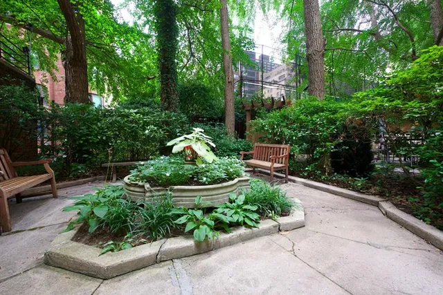 $430,000 | 430 East 56th Street, Unit 10C | Sutton Place