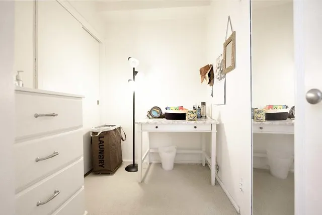 $430,000 | 430 East 56th Street, Unit 10C | Sutton Place