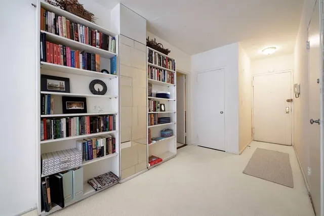 $430,000 | 430 East 56th Street, Unit 10C | Sutton Place