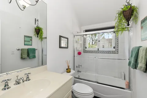 $525,000 | 318 Washington Street, Dundee, IL 60118