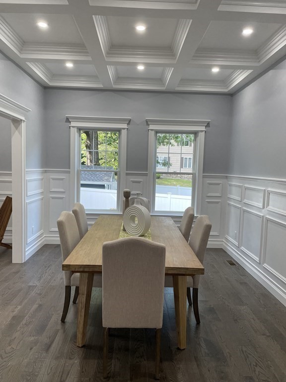 139 Overbrook Drive Wellesley, MA 02482 - Photo 4 of 5