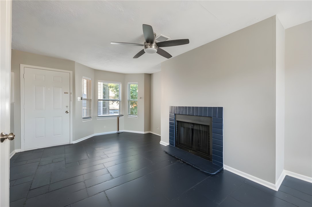 4441 Old College Road, Unit 7202 Bryan, TX 77801 - Photo 2 of 12 Gallery Image 2