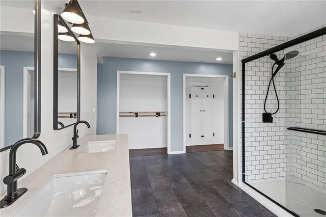 $355,000 | 602 Southwest Murray Road, Lee's Summit, MO 64081