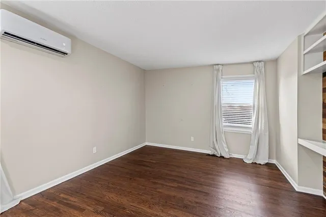 $365,000 | 602 Southwest Murray Road, Lee's Summit, MO 64081