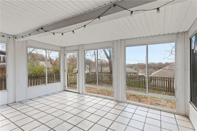 $365,000 | 602 Southwest Murray Road, Lee's Summit, MO 64081