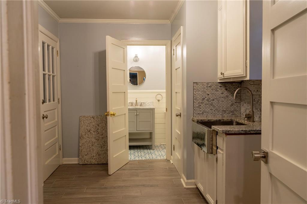 201 Partridge Lane Lexington, NC 27292 - Photo 17 of 40 Laundry Room with another Garage access and Full Bathroom