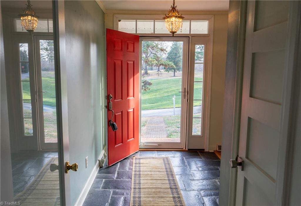 201 Partridge Lane Lexington, NC 27292 - Photo 6 of 40 Entry way