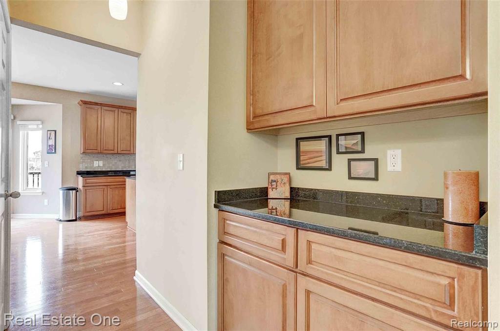 1838 Mackwood Road Rochester, MI 48307 - Photo 18 of 44