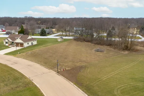 $65,000 | 800 Ann Marie Drive, Utica, IL 61373