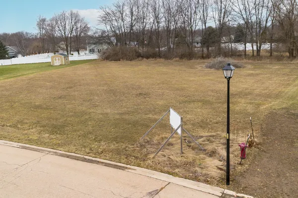 $65,000 | 800 Ann Marie Drive, Utica, IL 61373