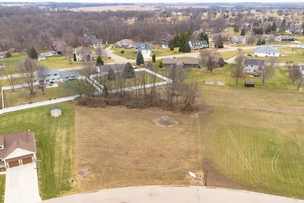 $65,000 | 800 Ann Marie Drive, Utica, IL 61373