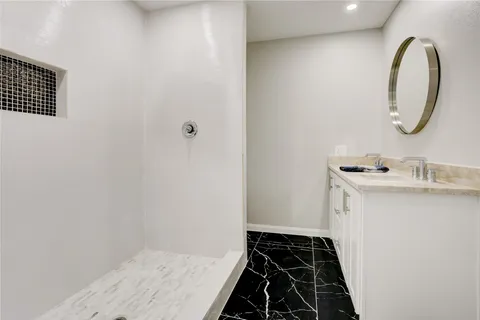 $409,990 | 6502 Cypress Point Drive, Houston, TX 77069