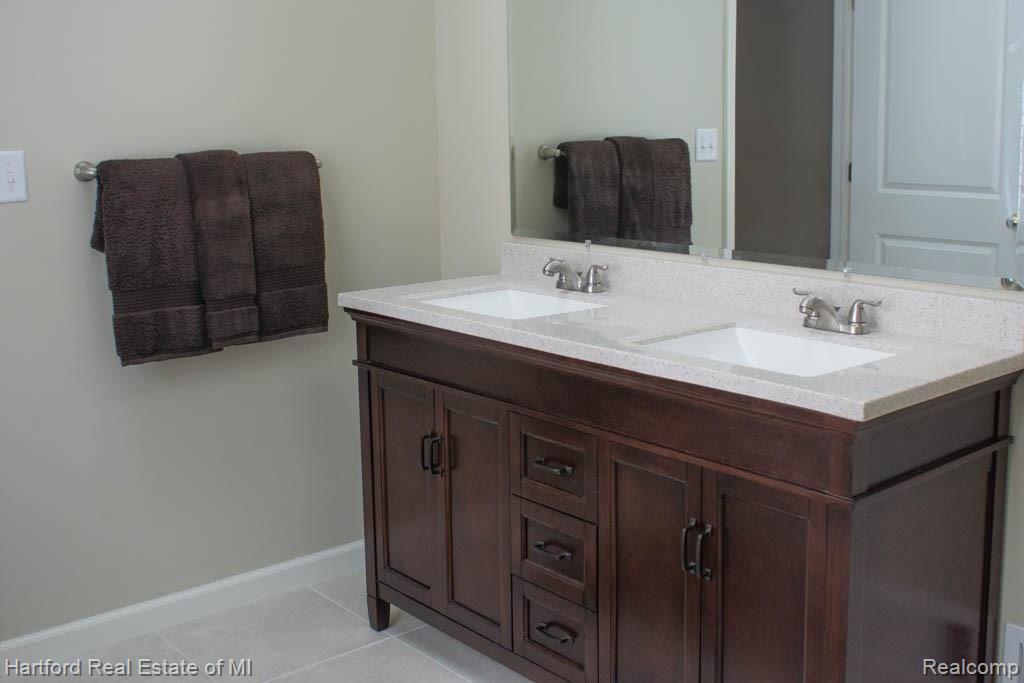 36430 Howard Road Farmington Hills, MI 48331 - Photo 21 of 43