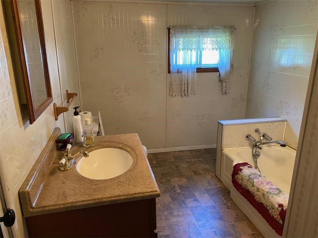 312 Denney Road Uniontown, PA 15401 - Photo 5 of 11