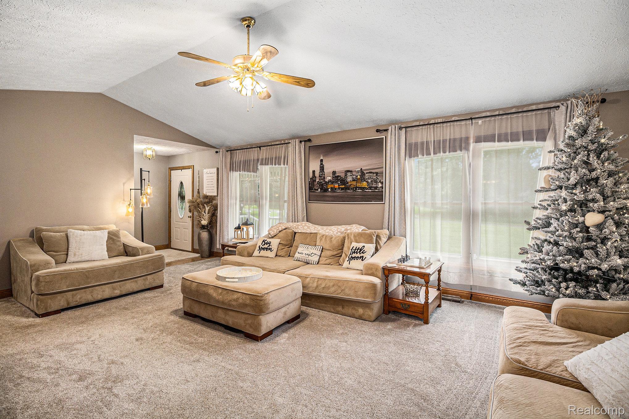4915 Bell Oak Road East Webberville, MI 48892 - Photo 3 of 27 2a - Living Room.jpg