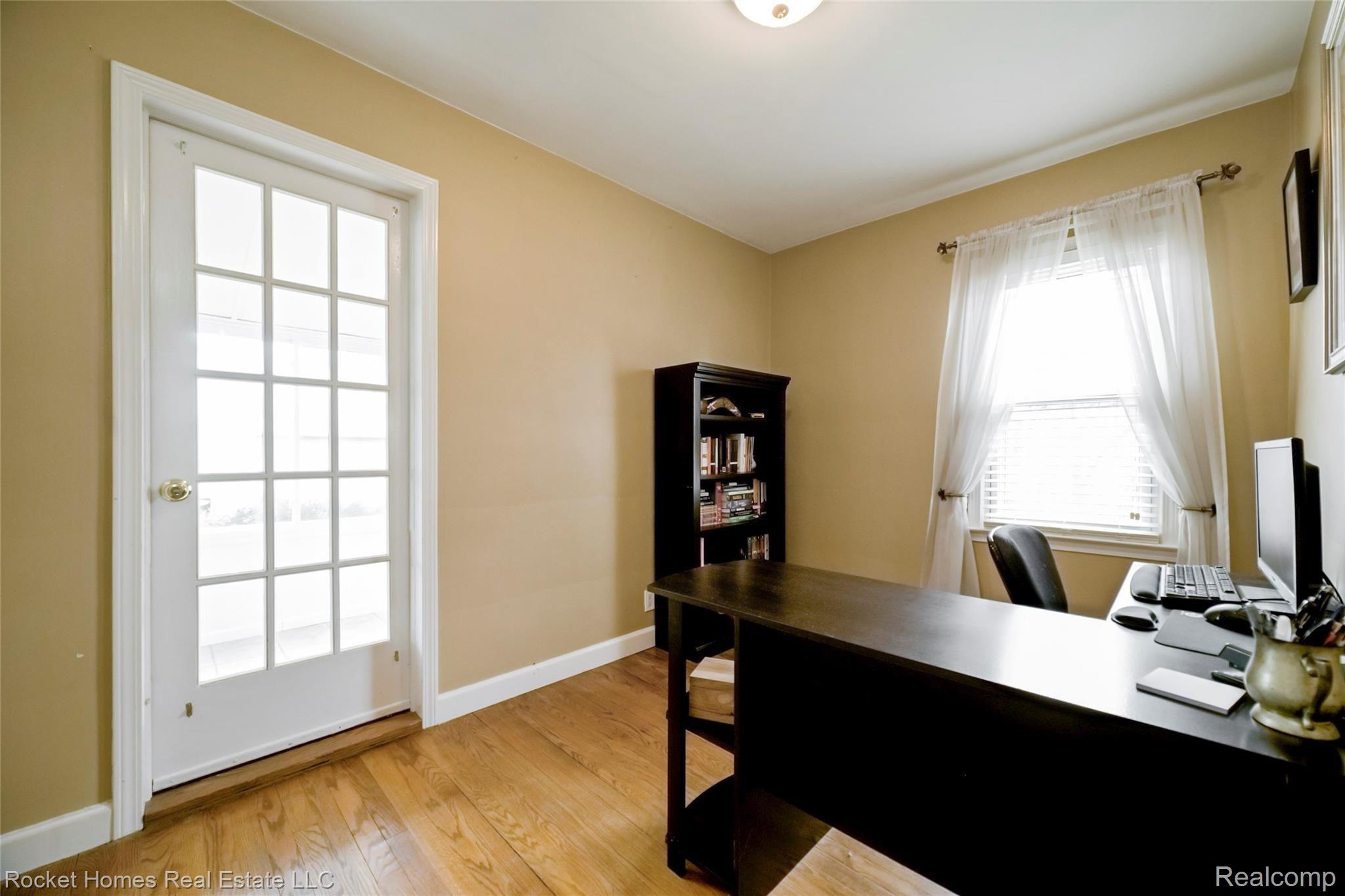 2666 Cumberland Road Berkley, MI 48072 - Photo 10 of 28 009-photo-bedroom-8117099.jpg
