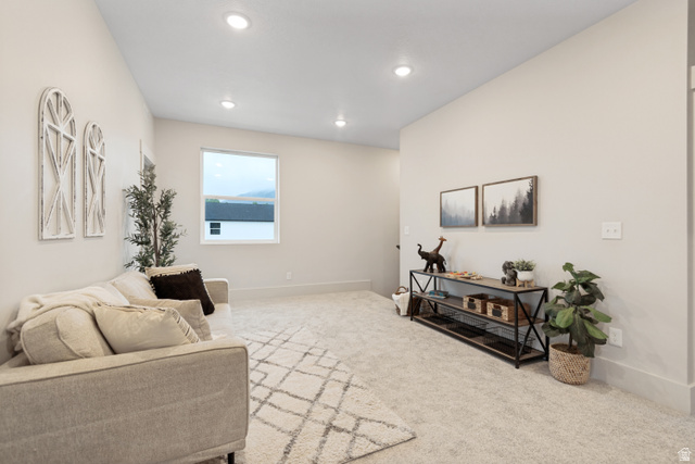 529 North Hvn Drive Mapleton, UT 84664 - Photo 21 of 30 Spacious room with plush carpeting, recessed lighting, and a large window