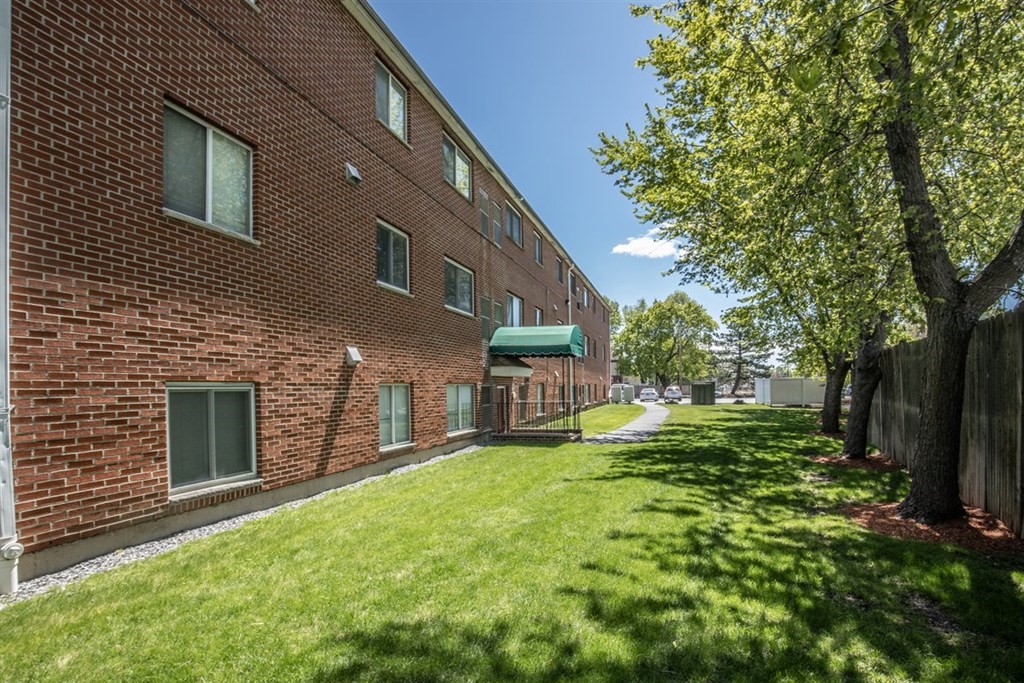 35 Prospect Street, Unit 301 Woburn, MA 01801 - Photo 19 of 19 a view of a yard in front of house