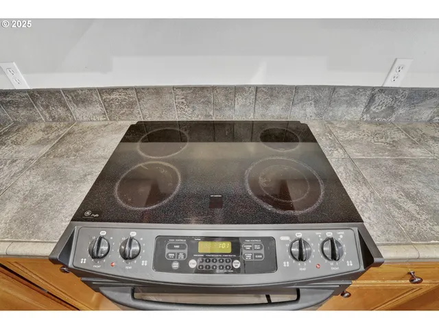 a close view of stove